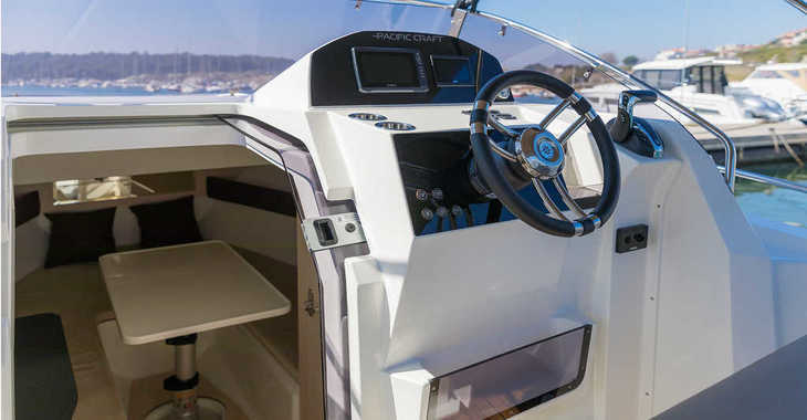 Louer bateau à moteur à Veruda - Pacific Craft 750 Sun Cruiser