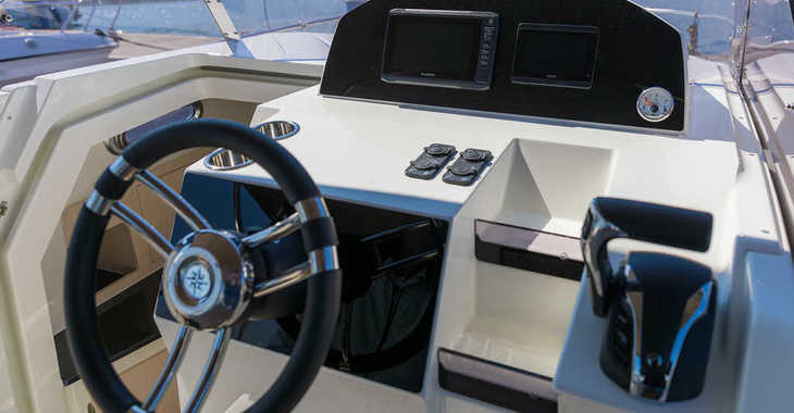 Louer bateau à moteur à Veruda - Pacific Craft 750 Sun Cruiser