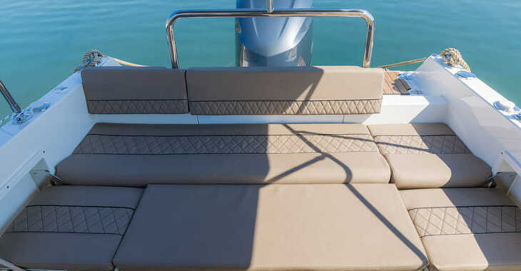 Chartern Sie motorboot in Veruda - Pacific Craft 750 Sun Cruiser