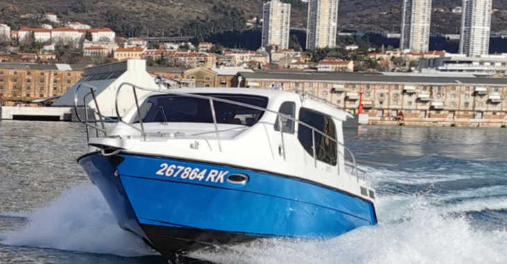 Rent a motorboat in Novigrad - AC DC Daycruiser 12.0