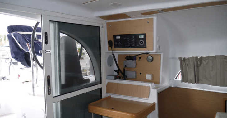 Rent a catamaran in Salamis Yachting Club - Lagoon 380