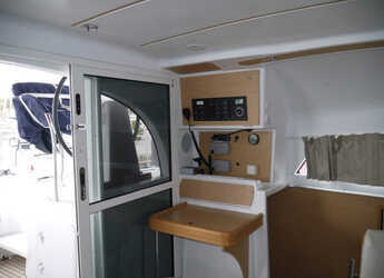 Chartern Sie katamaran in Salamis Yachting Club - Lagoon 380 s2