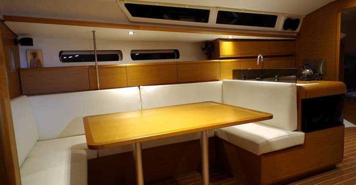 Rent a sailboat in Salamis Yachting Club - Sun Odyssey 439