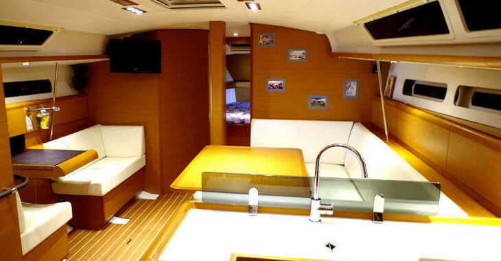 Chartern Sie segelboot in Salamis Yachting Club - Sun Odyssey 439