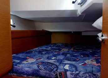 Chartern Sie segelboot in Salamis Yachting Club - Sun Odyssey 439