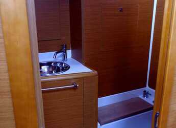 Chartern Sie segelboot in Salamis Yachting Club - Sun Odyssey 439