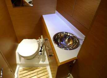 Chartern Sie segelboot in Salamis Yachting Club - Sun Odyssey 439