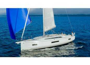 Rent a sailboat in Salamis Yachting Club - Oceanis 40.1