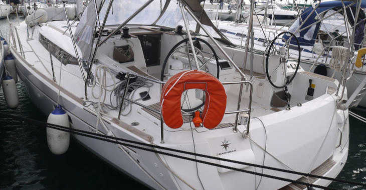 Rent a sailboat in Salamis Yachting Club - Sun Odyssey 469