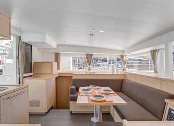 Chartern Sie katamaran in Salamis Yachting Club - Lagoon 400 S2