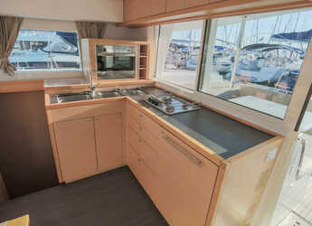 Chartern Sie katamaran in Salamis Yachting Club - Lagoon 400 S2