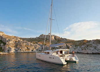 Rent a catamaran in Salamis Yachting Club - Lagoon 400 S2