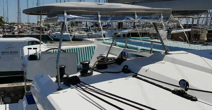 Rent a catamaran in Salamis Yachting Club - Astréa 42