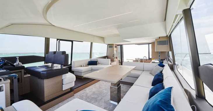 Chartern Sie yacht in Marina Lav - Prestige 590 Fly