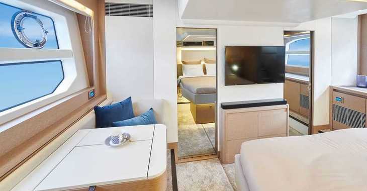 Chartern Sie yacht in Marina Lav - Prestige 590 Fly