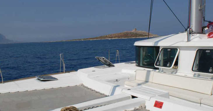 Rent a catamaran in Porto Capo d'Orlando Marina - Lagoon 440