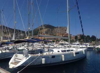 Chartern Sie segelboot in Porto Capo d'Orlando Marina - Sun Odyssey 49i