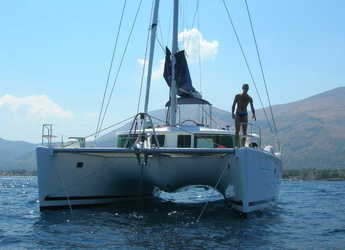 Rent a catamaran in Porto Palermo - Lagoon 440