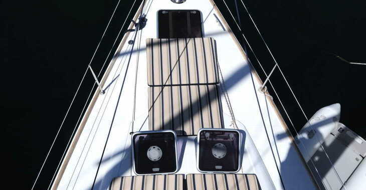 Rent a sailboat in Marina di Villa Igiea - Sun Odyssey 49i