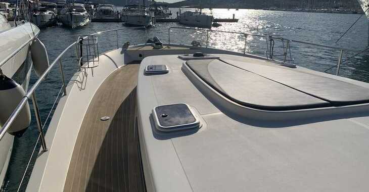 Rent a motorboat in SCT Marina - Delphia Escape 1350