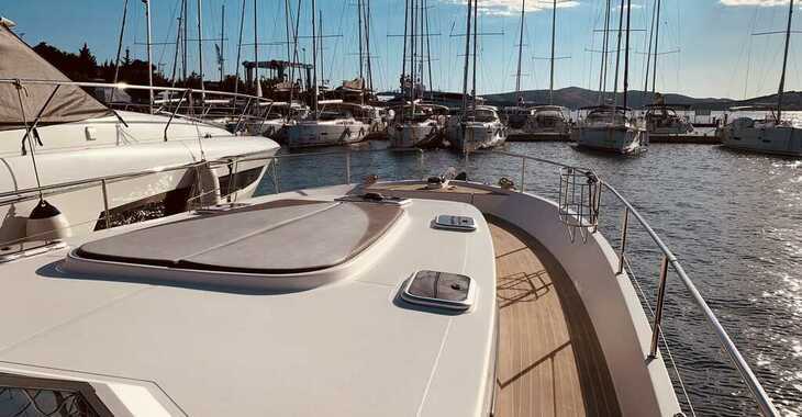 Rent a motorboat in SCT Marina Trogir - Delphia Escape 1350