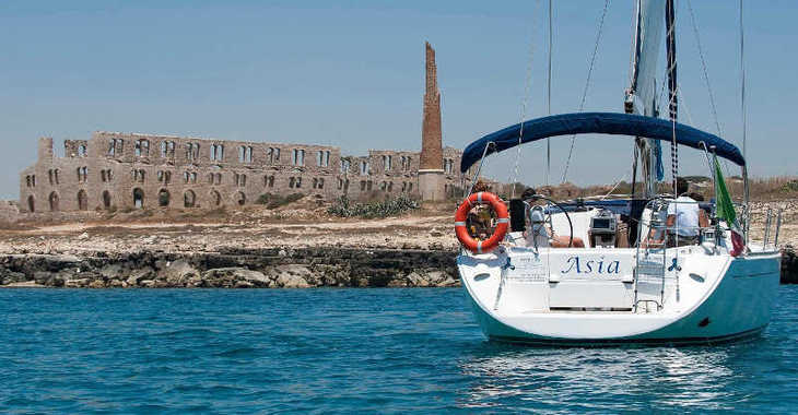 Chartern Sie segelboot in Porto di Marina di Ragusa - Dufour 455 GL