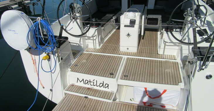 Chartern Sie segelboot in Marina di San Vicenzo - Sun Odyssey 440