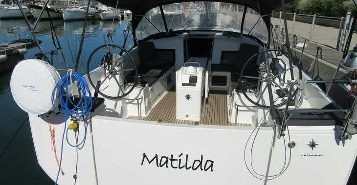 Rent a sailboat in Marina di San Vicenzo - Sun Odyssey 440