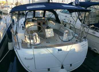 Rent a sailboat in Port Achillion - Bavaria Cruiser 37