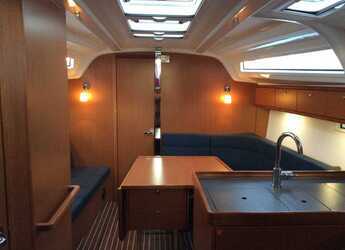 Louer voilier à Port Achillion - Bavaria Cruiser 37