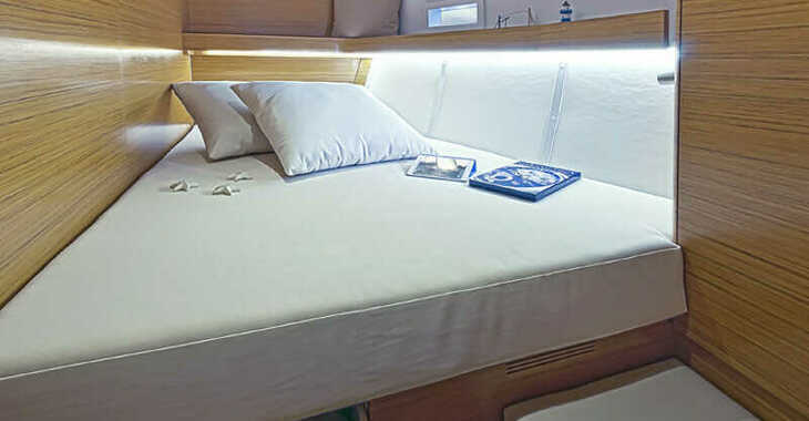 Chartern Sie segelboot in Porto di San Benedetto dil tronto  - Elan 494 Impression
