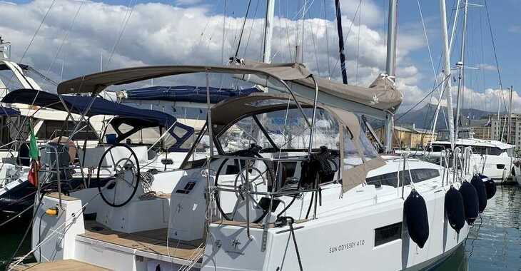 Rent a sailboat in Marina di Salivoli - Sun Odyssey 410
