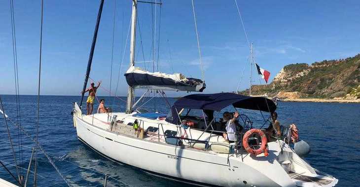 Chartern Sie segelboot in Marina di Salivoli - First 42S7