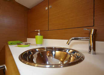 Chartern Sie segelboot in Piso Livadi - Sun Odyssey 449