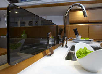 Chartern Sie segelboot in Piso Livadi - Sun Odyssey 449