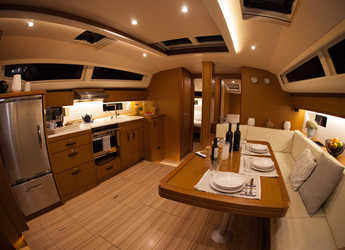 Chartern Sie segelboot in Piso Livadi - Jeanneau 54