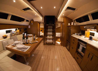 Chartern Sie segelboot in Piso Livadi - Jeanneau 54