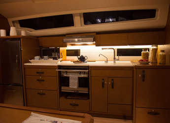 Chartern Sie segelboot in Piso Livadi - Jeanneau 54