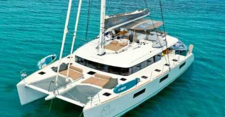 Rent a catamaran in Agios Kosmas Marina - Lagoon 620 
