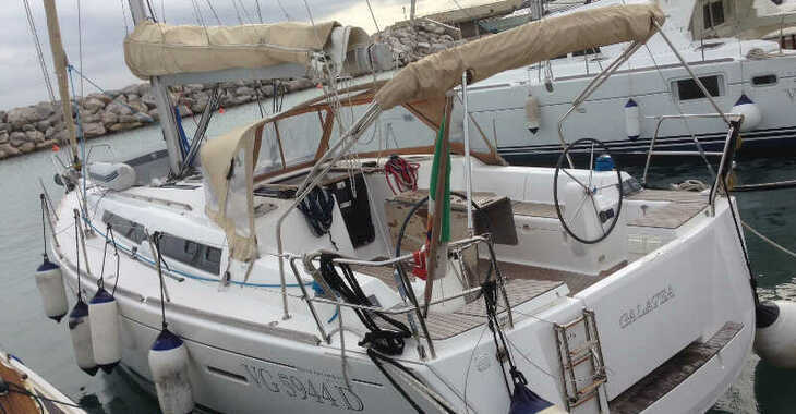 Rent a sailboat in Marina di Salivoli - Dufour 405