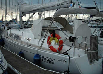 Rent a sailboat in Marina di Salivoli - Hanse 370