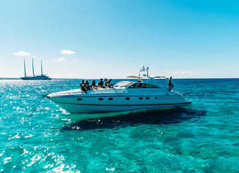 Alquilar yate en Marina Ibiza - Princess V55