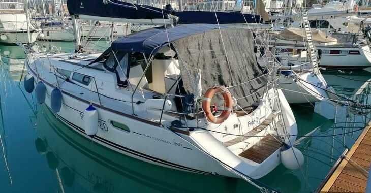 Rent a sailboat in Marina di Salivoli - Sun Odyssey 39i