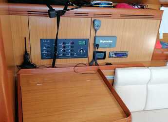 Chartern Sie segelboot in Marina di Salivoli - Sun Odyssey 39i