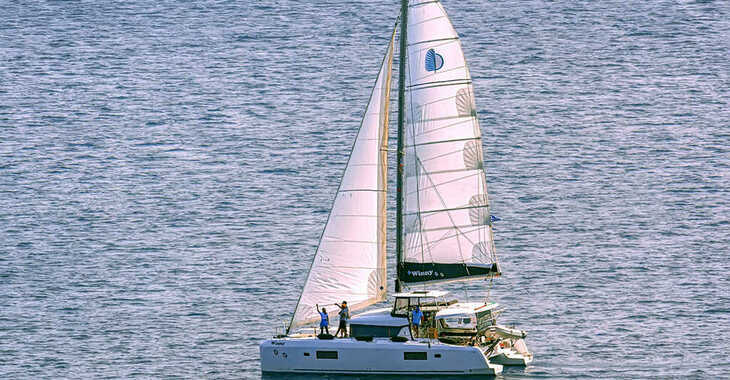 Alquilar catamarán en Finikas - Lagoon 42
