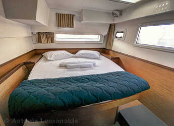 Rent a catamaran in Finikas - Lagoon 42