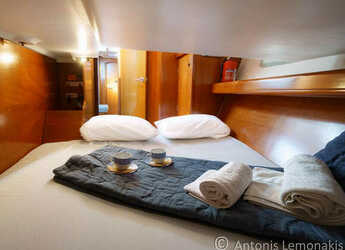 Chartern Sie segelboot in Finikas - Oceanis 393 Clipper