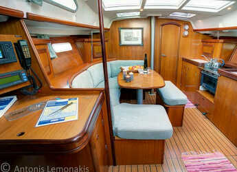 Chartern Sie segelboot in Finikas - Oceanis 393 Clipper