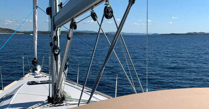 Rent a sailboat in Marine Pirovac - Elan Impression 45.1