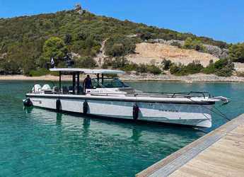 Rent a motorboat in Marina Sukosan (D-Marin Dalmacija) - Axopar 37 Sun Top
